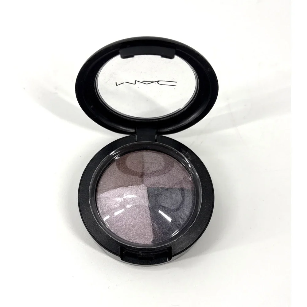 MAC Cosmetics Eye Shadow Quad GREAT BEYOND Palette NIB Plum Discontinued